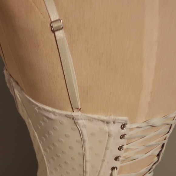 Urban Outfitters Out From Under Size Medium White Corset Bra with Lace-Up Back - Picture 8 of 10